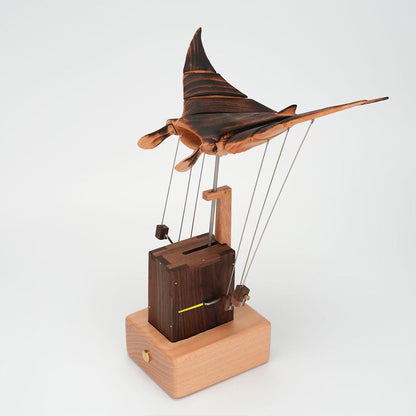 🦈Handmade Wooden Bionic Manta Rayy Dynamic Model, Mechanical Transmission Marine Biological, Desktop Relaxation Decor Gift